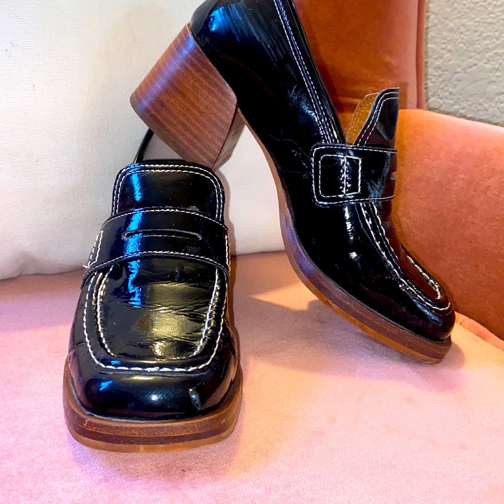 Extremely Comfortable Steve Madden Platform Loafe… - image 1